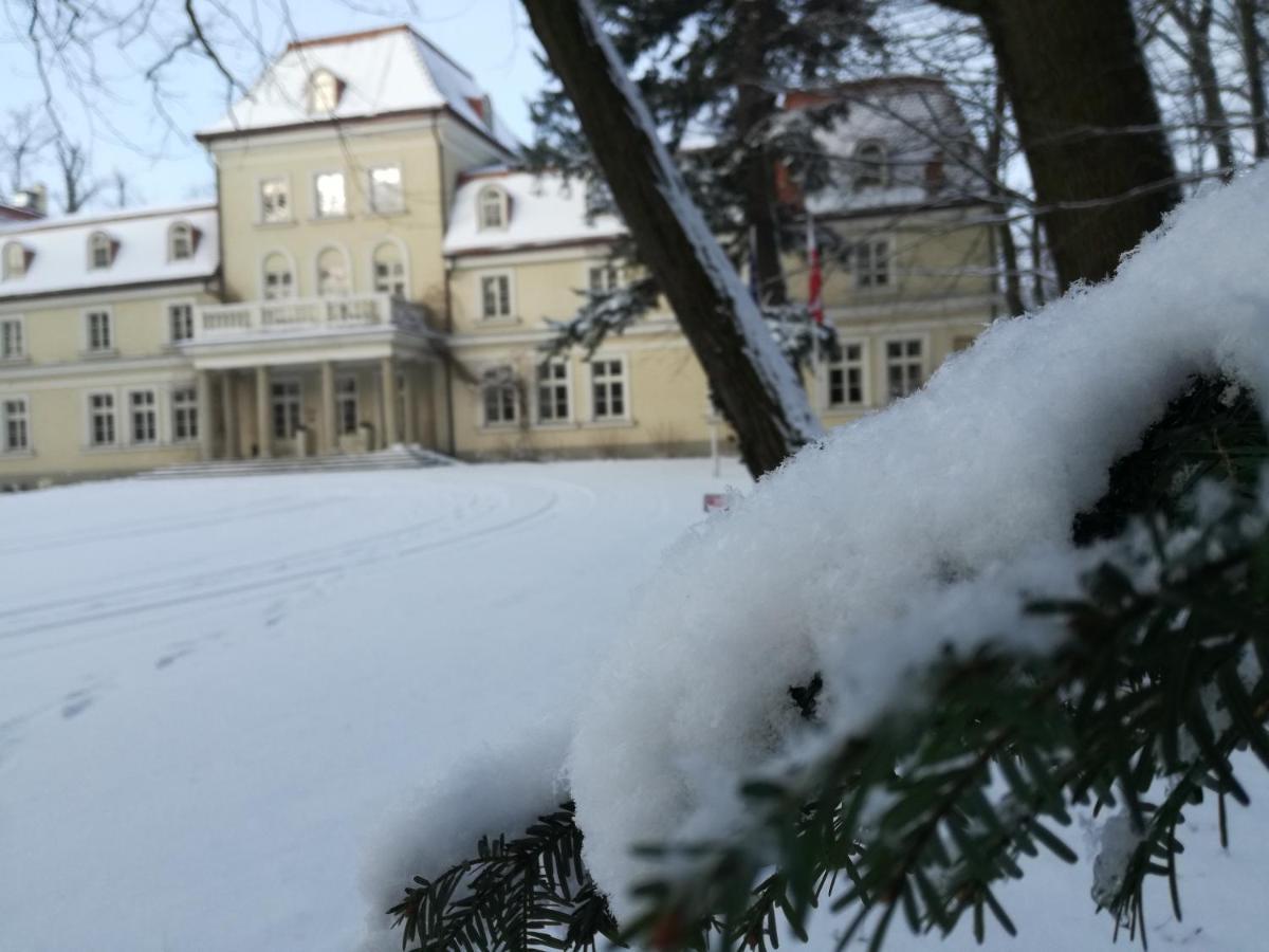 Hotel Dwor Sierakow Exteriér fotografie