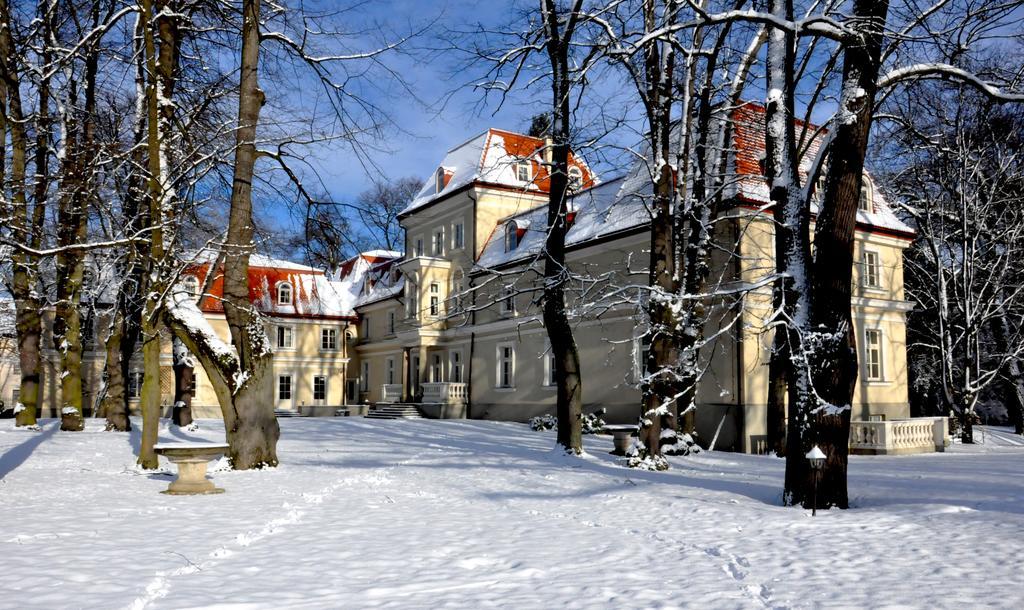 Hotel Dwor Sierakow Exteriér fotografie
