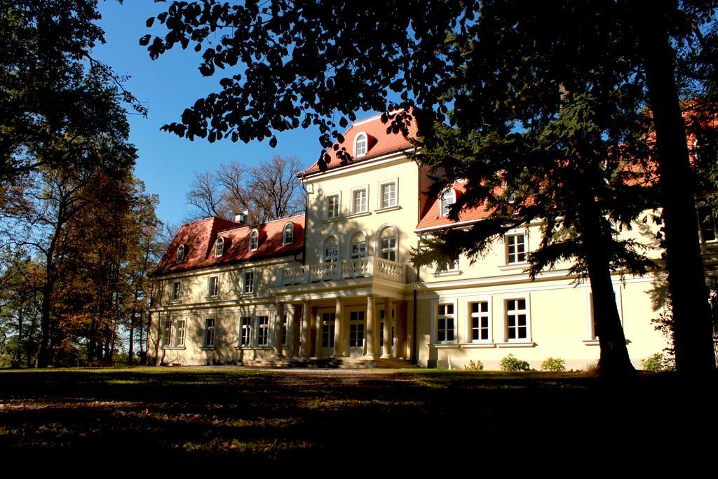 Hotel Dwor Sierakow Exteriér fotografie