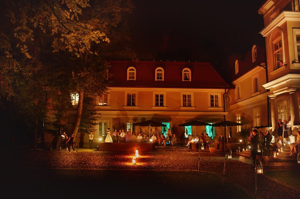 Hotel Dwor Sierakow Exteriér fotografie